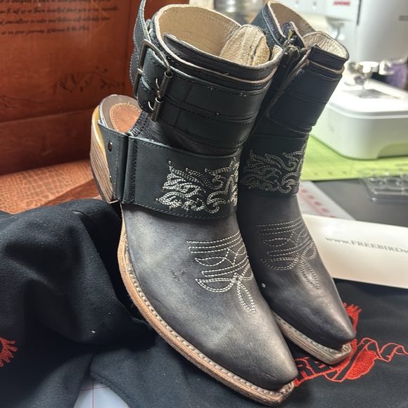 Freebird Waylon boots / booties - Picture 5 of 10